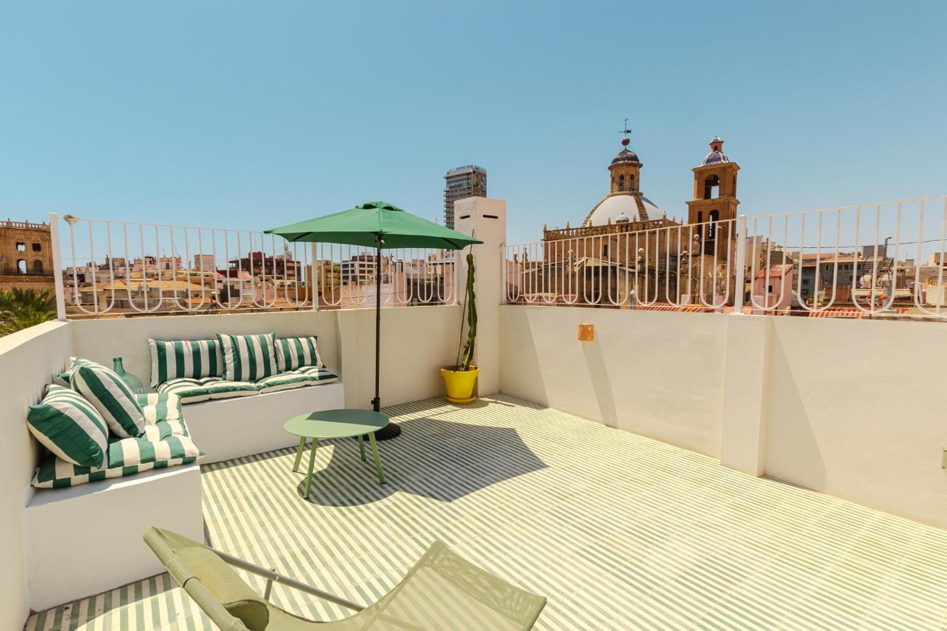 Penthouse With Breathtaking Views Of Heart Of Alicante Exterior photo